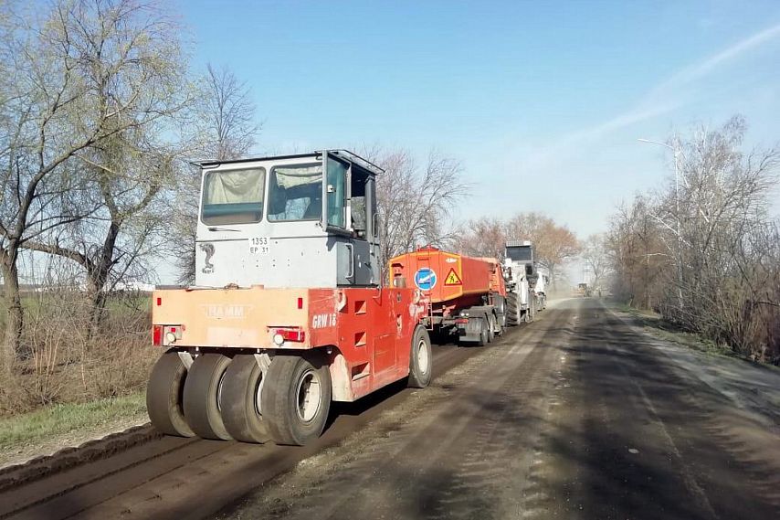 В Старооскольском округе до конца года отремонтируют единственную дорогу до Николаевки и Песчанки