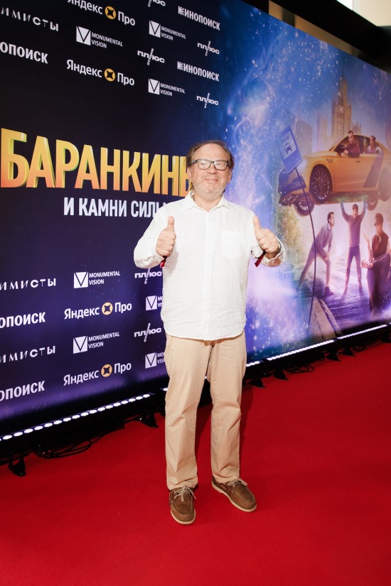 Люди с неограниченными возможностями: Никита Панфилов, Марина Доможирова и Люся Чеботина