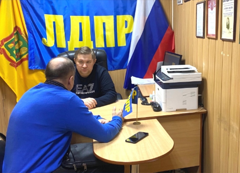 Павел Куликов рассмотрел обращения граждан