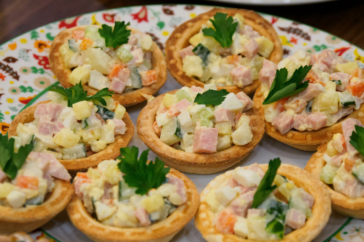 Самым дорогим салатом стало «Оливье», которое в среднем обойдется в 576 рублей