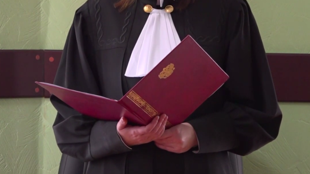 Брянский суд обязал образовательную компанию вернуть клиенту 240 тысяч рублей