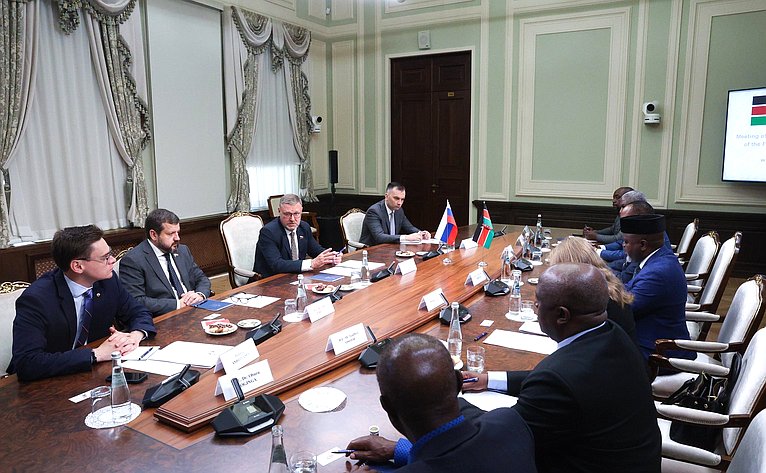 Константин Косачев провел встречу с заместителем Председателя Сената Республики Кения Катури Мурунги