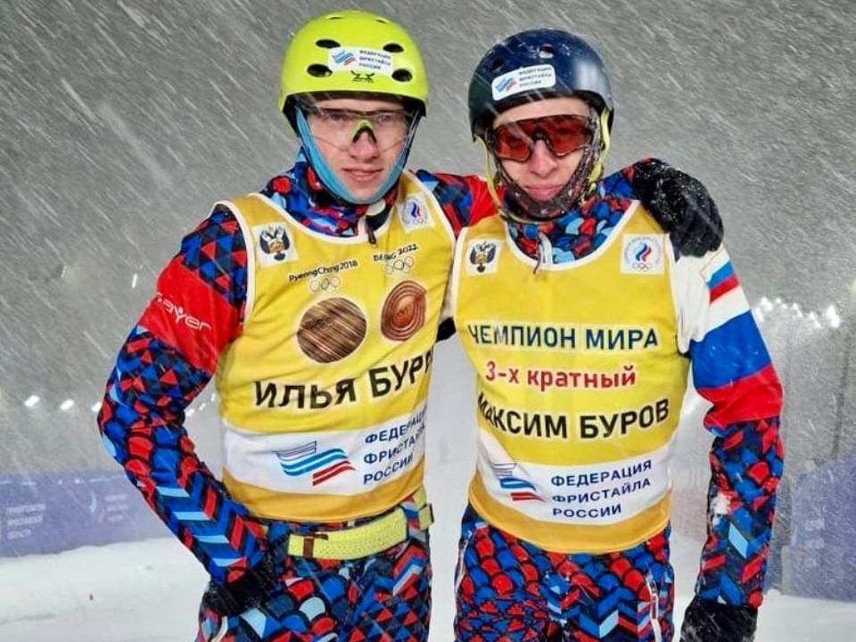 Братья-акробаты Буровы победили на международных соревнованиях