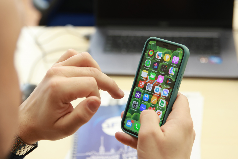 Аферисты маскируются под службы доставки для кражи банковских данных россиян