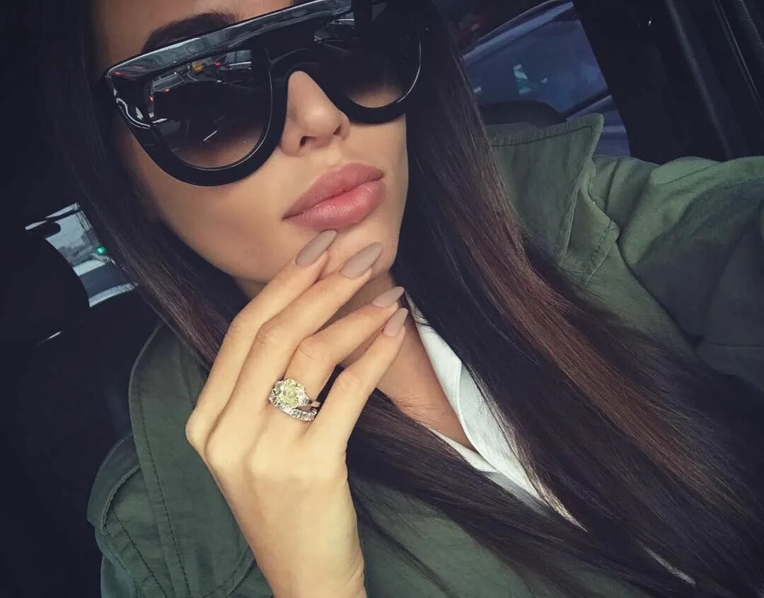 «Теперь серьёзно»: Валя Иванова похвасталась помолвочным кольцом от Тимати