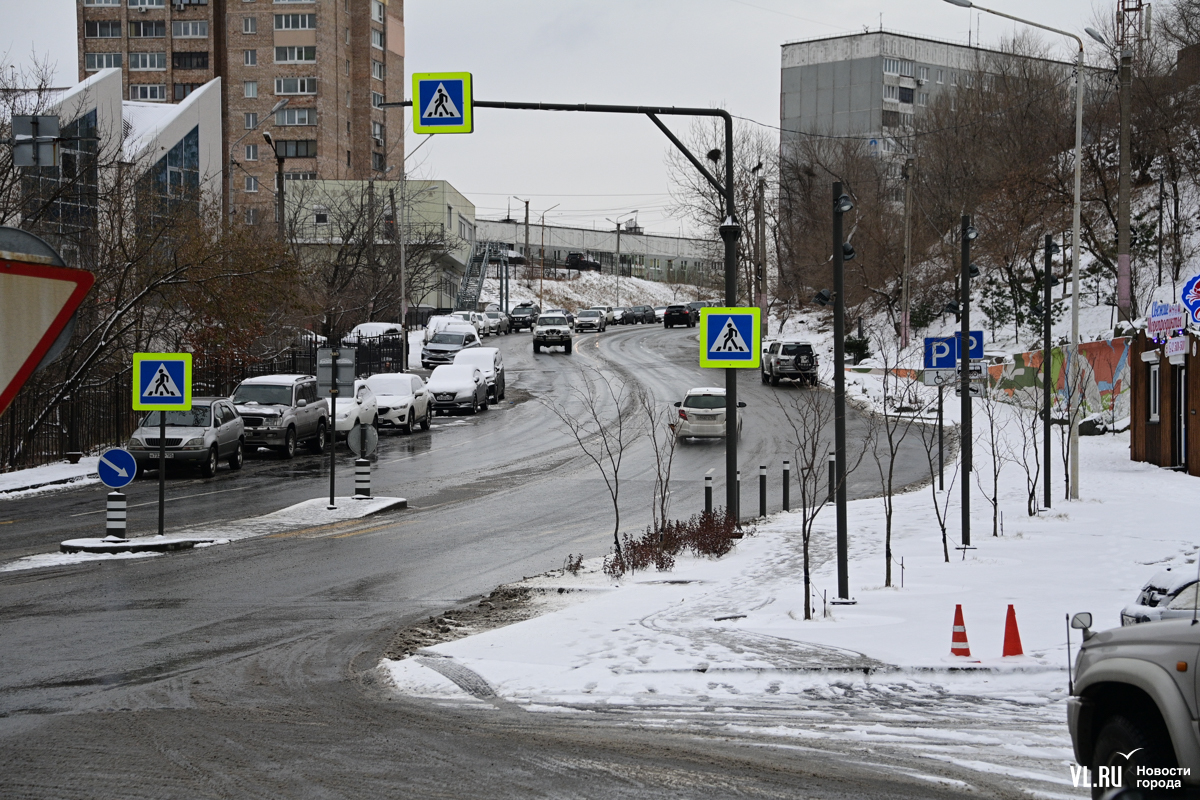 7 мм осадков. Пешеходный переход. Снежные Чебоксары. Ново Садовая улица ремонт.