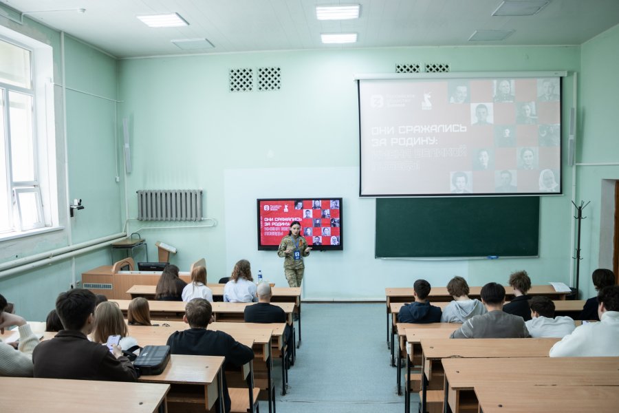 Лекторы общества Знание знакомят молодежь Севастополя с судьбами героев Великой Отечественной войны