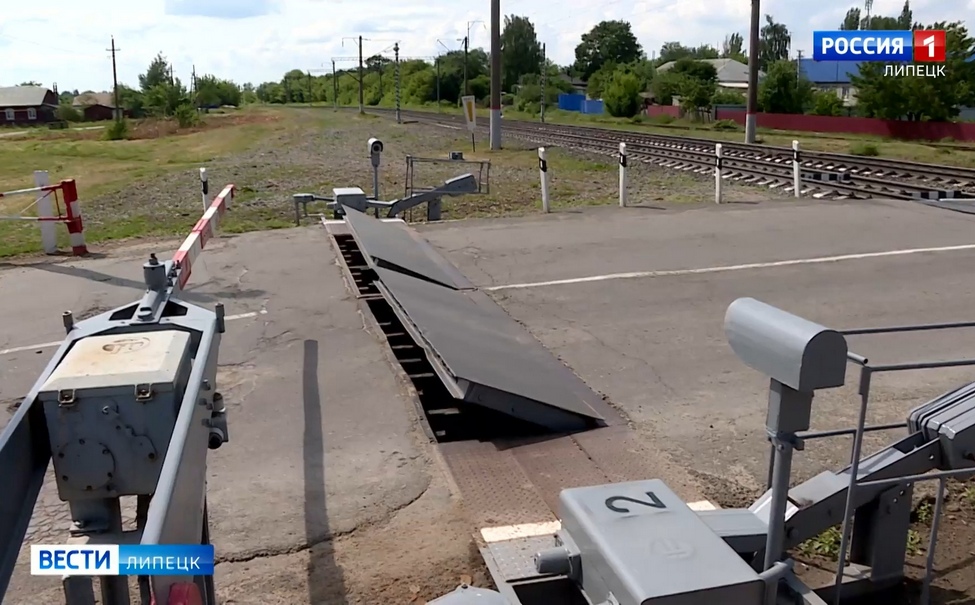 Движение по трассе М-4 ограничат из-за ремонта ж/д переезда в Ельце