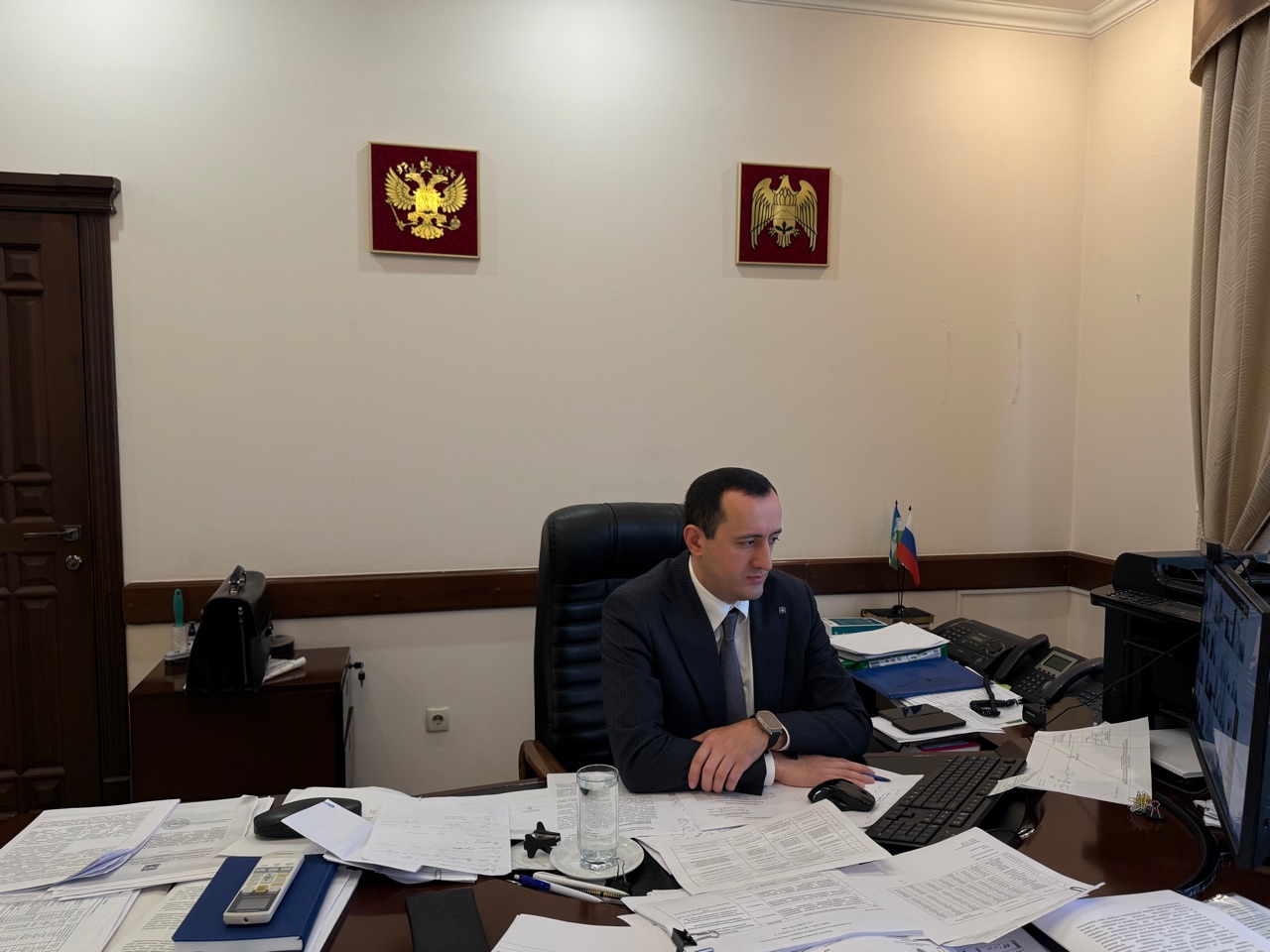 И.о. председателя Государственного комитета КБР по тарифам и жилищному надзору Алим Макуашев принял участие в заседании Правительства КБР.