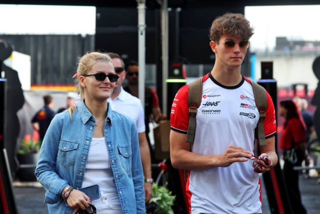 Оливер Берман и его подруга, Алиша Торриани, фото XPB