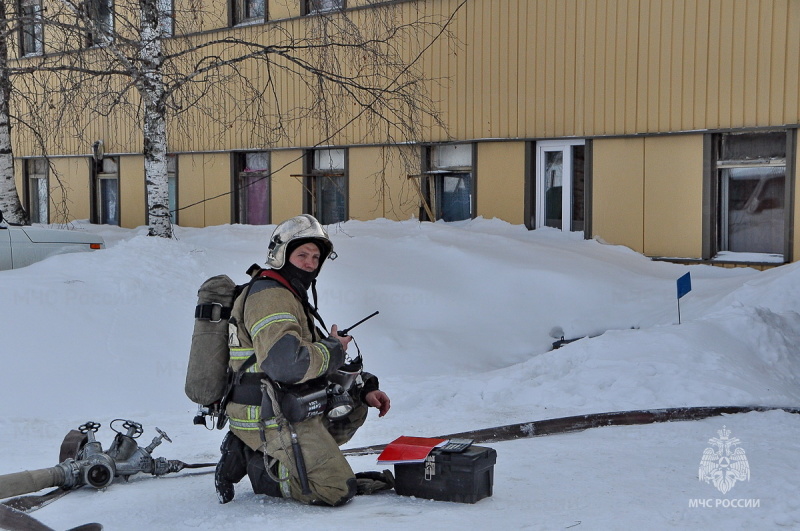В Ноябрьске прошли тренировочные пожарно-тактические учения