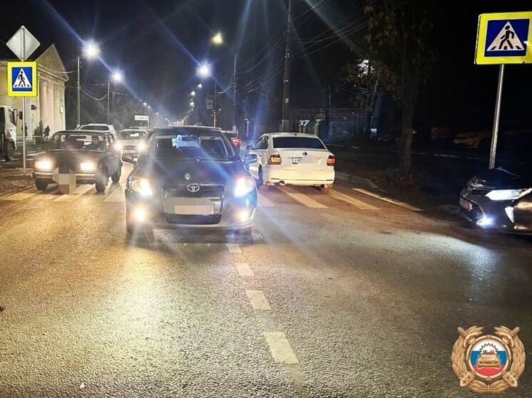 В Твери водителя ослепило фарами, и он сбил пешехода