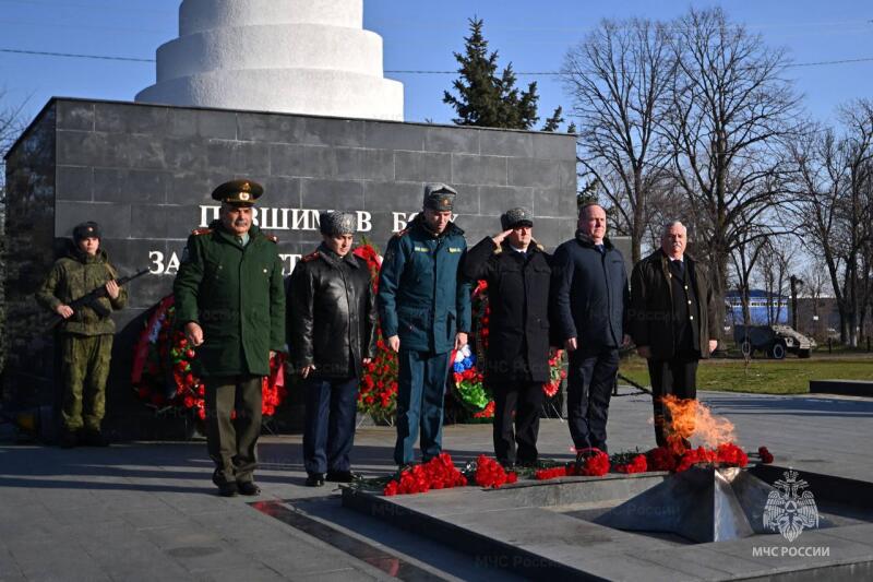 Сотрудники МЧС Адыгеи приняли участие в памятном мероприятии