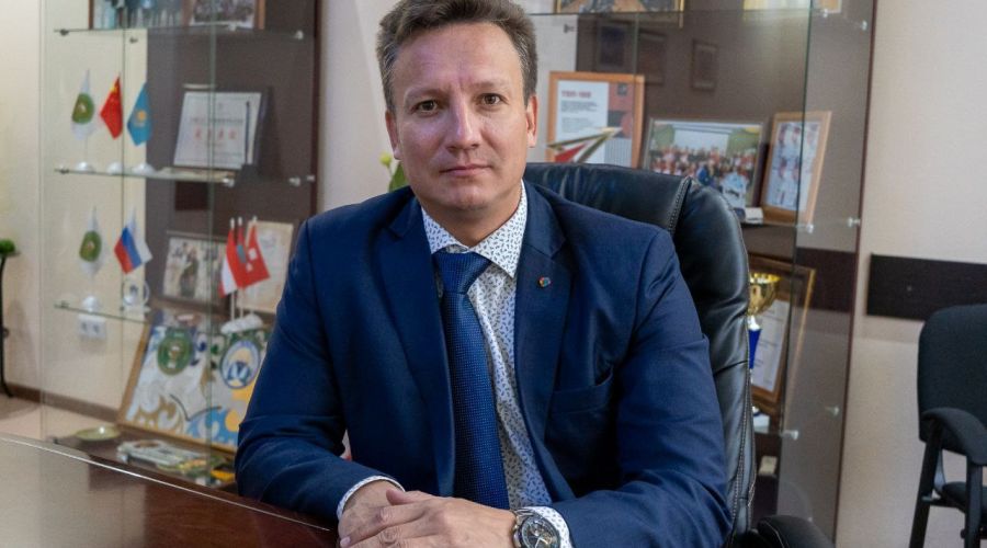 «Видеоуроками из Интернета сложно научить человека»