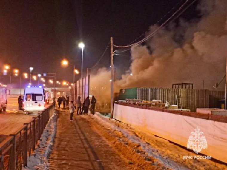 Пожар произошел в бывшем магазине