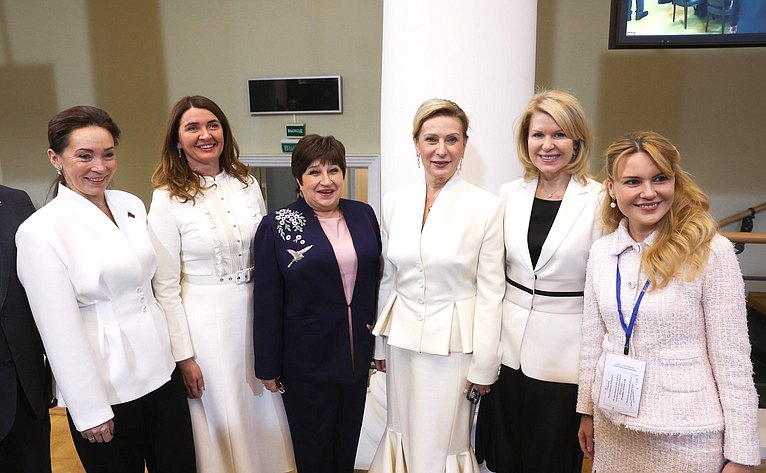 «Модно быть здоровым». IV Международный форум «Содружество моды»