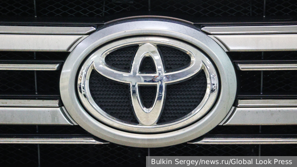 Продажи автомобилей Toyota в России выросли почти вдвое