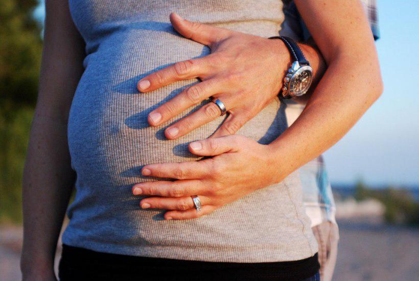 Врач Сухих заявил, что беременность может продлить жизнь женщины