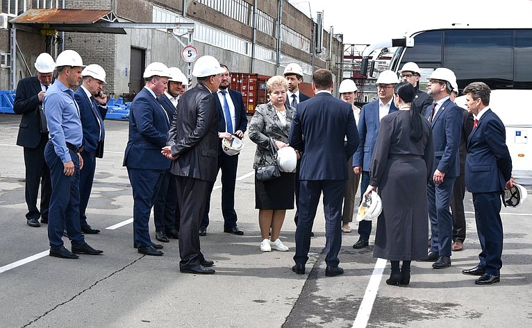 В рамках выездного совещания в Барнауле сенаторы посетили технопарк «Компонент»