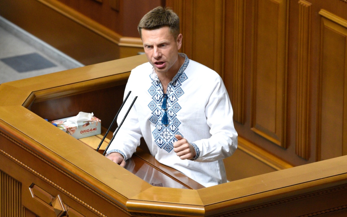 Гончаренко: Зеленский точно упоминается в деле Миндича, не ясна лишь его роль
