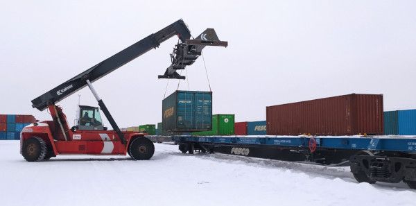 Челябинская область отправила первый контейнерный поезд в Китай 