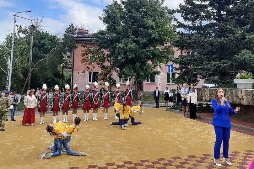 В 2022 году в рамках губернаторского проекта «Сделаем вместе!» в Белой Калитве благоустроены две общественные территории