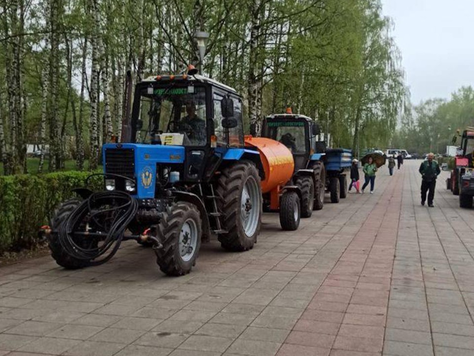 В округе привели в порядок сквер Марины Цветаевой и памятник ВОВ