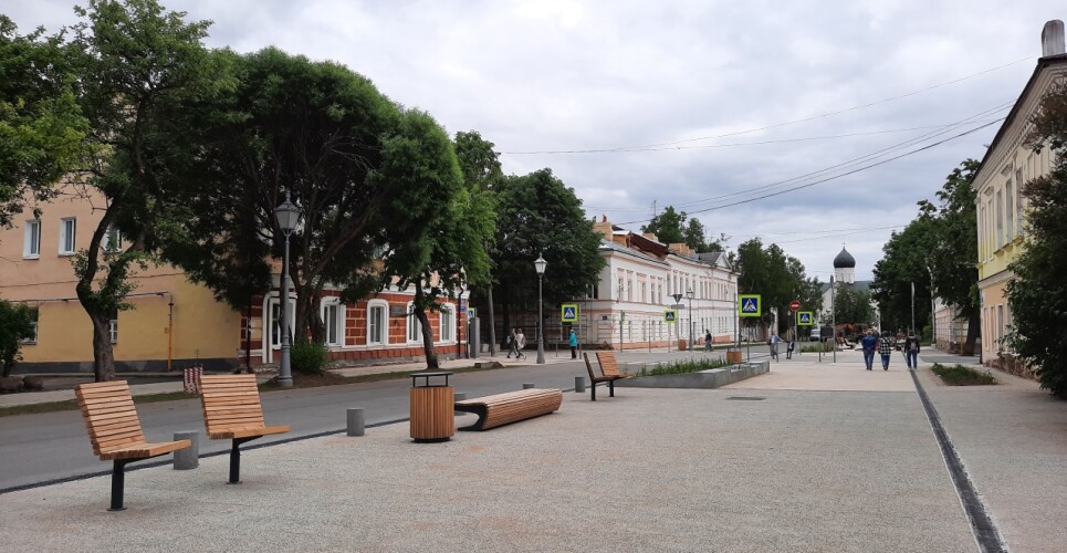 В Великом Новгороде изучают мнение жителей о необходимости увеличения числа скамеек