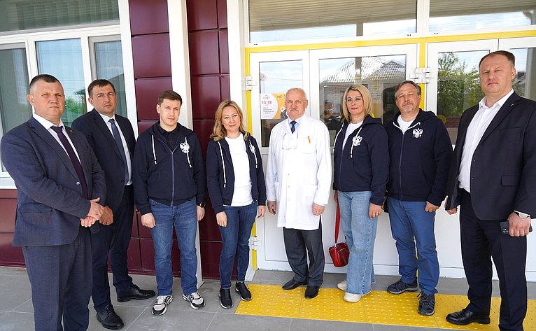 Сенаторы РФ посетили «Хирургический корпус ГБУЗ «Брянская областная детская больница» и провели беседу с врачами по актуальным вопросам сферы здравоохранения