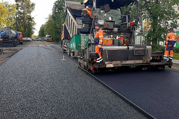 В Кировской области заключены еще 5 контрактов на ремонт дорог в рамках «дорожного миллиарда»