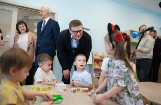 Губернатор Челябинской области Алексей Текслер работает в Магнитогорске. Автор фото - Наиль Фаттахов
