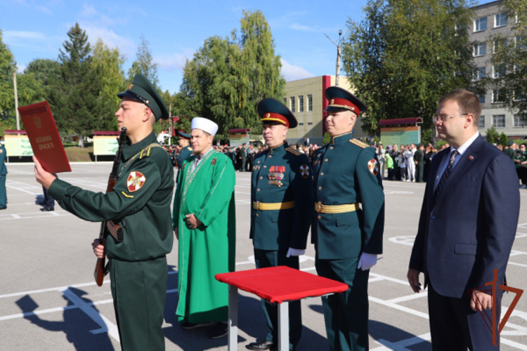 Курсанты Пермского военного института Росгвардии приняли присягу (видео)