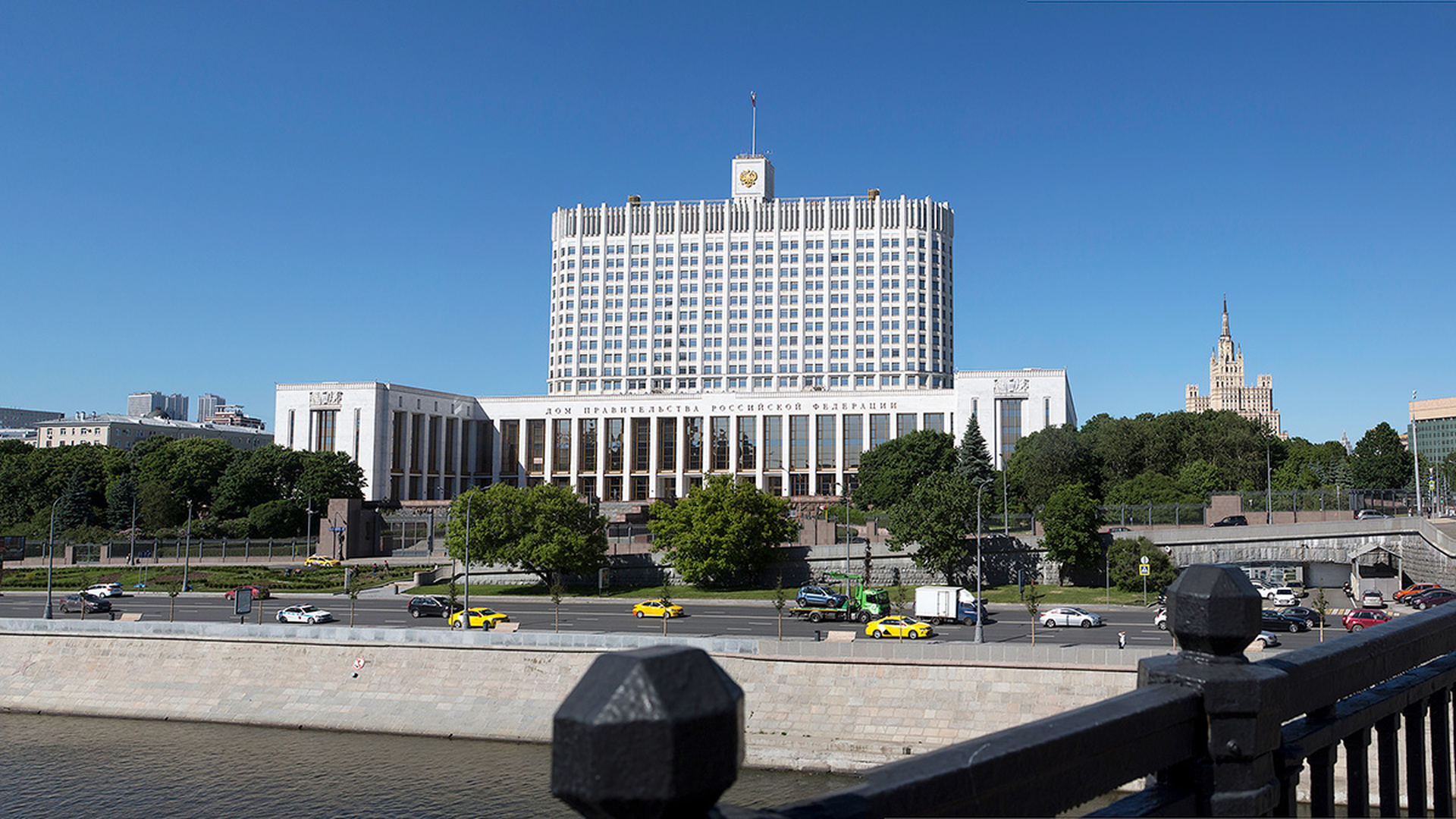 Правительство пройти. Белый дом в Москве 2020. Дом правительства РФ реконструкция. Дом правительства Российской Федерации фото. Дом правительства Сальвадор.