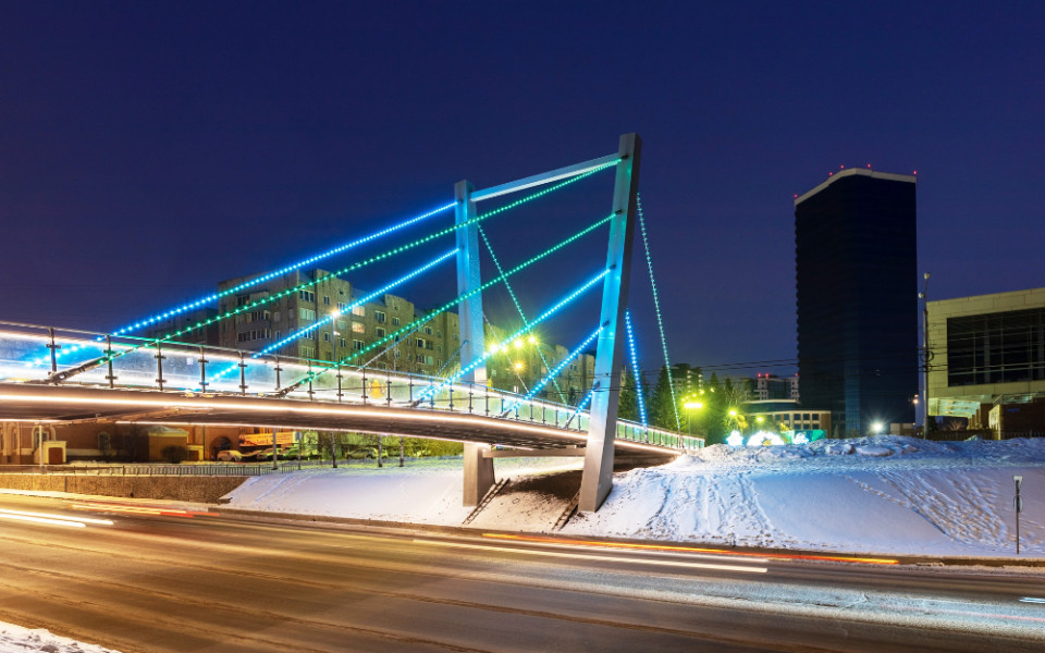 Первый в России вантовый пешеходный переход из алюминия в Красноярске получил название 