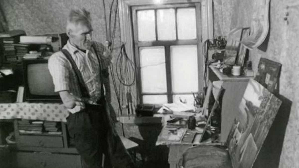 В начале 1990-х годов в киножурнале «Наш край» про Владимира Гусева вышел пятиминутный сюжет, снятый