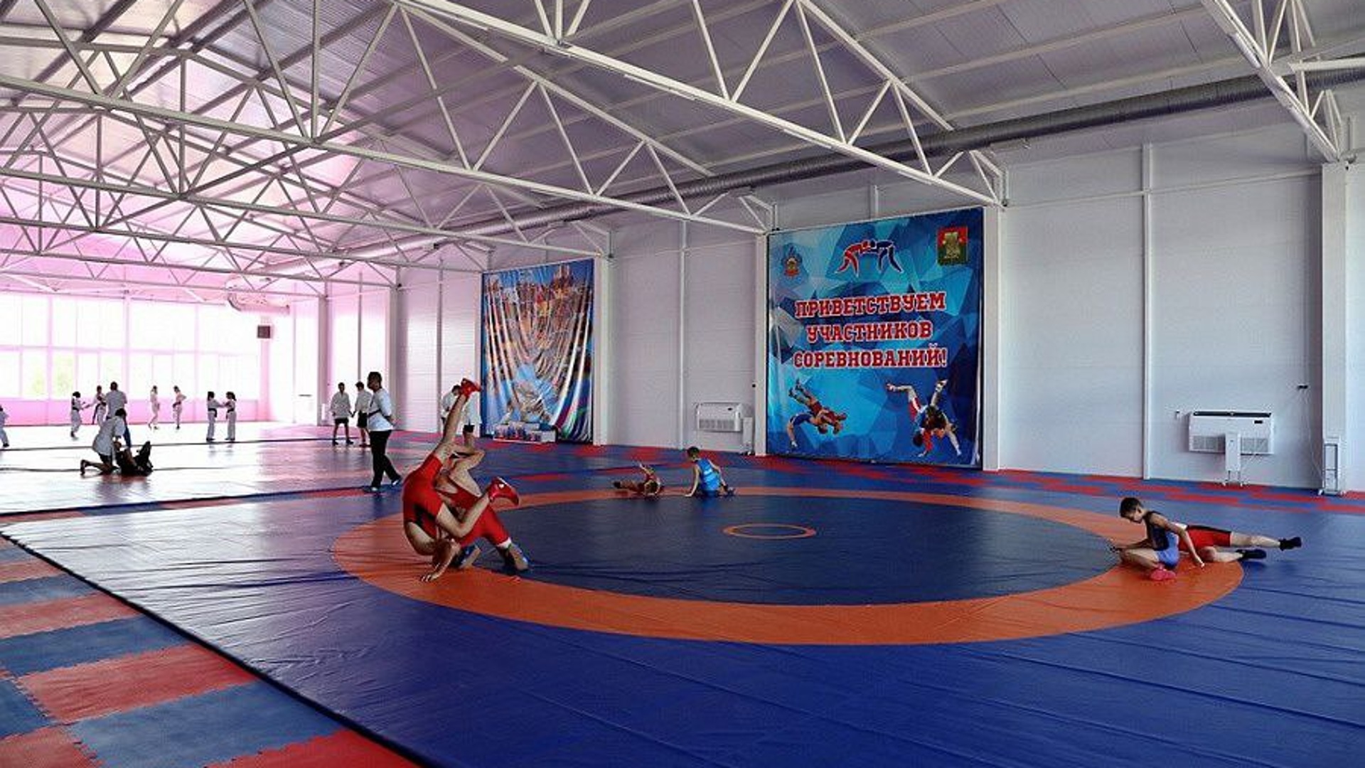 Центр единоборств абинск. Центры единоборств краснодарский край. Центр единоборств. Центр единоборств анапа ул станичная. Центр единоборств тбилисская.