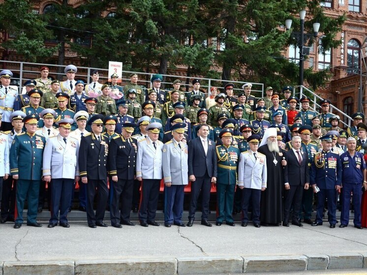 Замглавы МВД Владимир Кубышко принял участие в параде Победы в Хабаровске