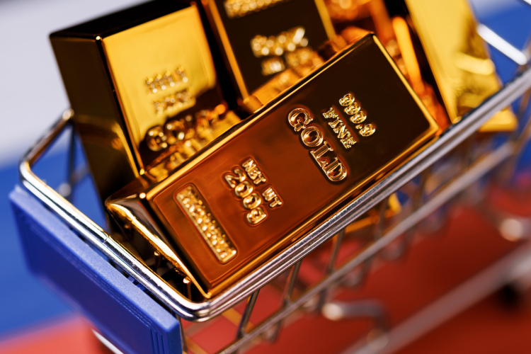 «У нас огромные золотые резервы — почти 2 350 тонн золота (данные за декабрь 2023 года) при его стоимости более 300 миллиардов долларов, или около 24 триллионов рублей»