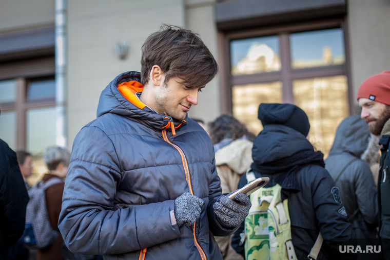 Одиночные пикеты в поддержку пострадавших на журналистов и правозащитников. Москва, верзилов петр