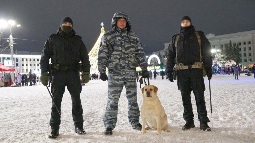 Росгвардейцы приняли участие в обеспечении общественного порядка и безопасности граждан в новогоднюю ночь