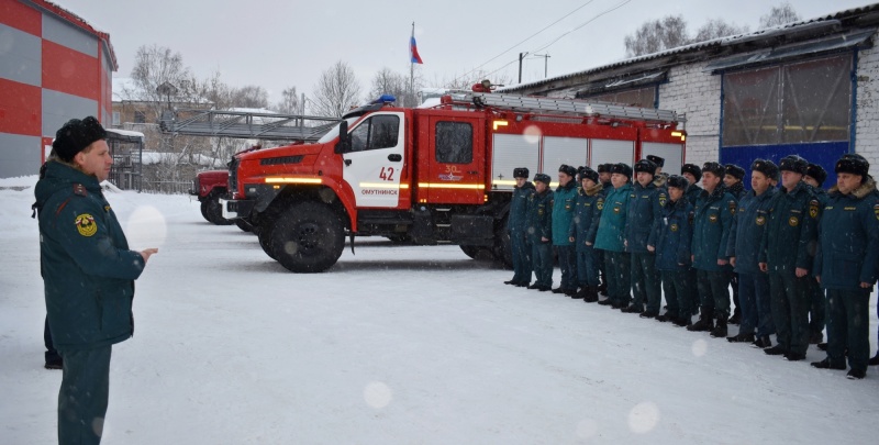 В Омутнинске появился памятник пожарному автомобилю