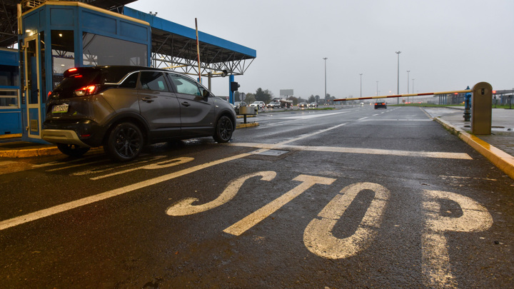 Запрет россиянам въезжать в ЕС на личных автомобилях подтвержден