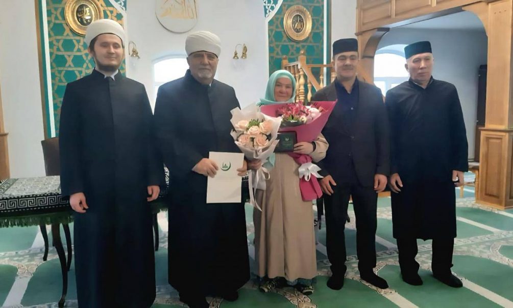 Награждать призывавшую к развалу России Байрамову - нормально: муфтий назвал травлей резкую критику ДУМ 