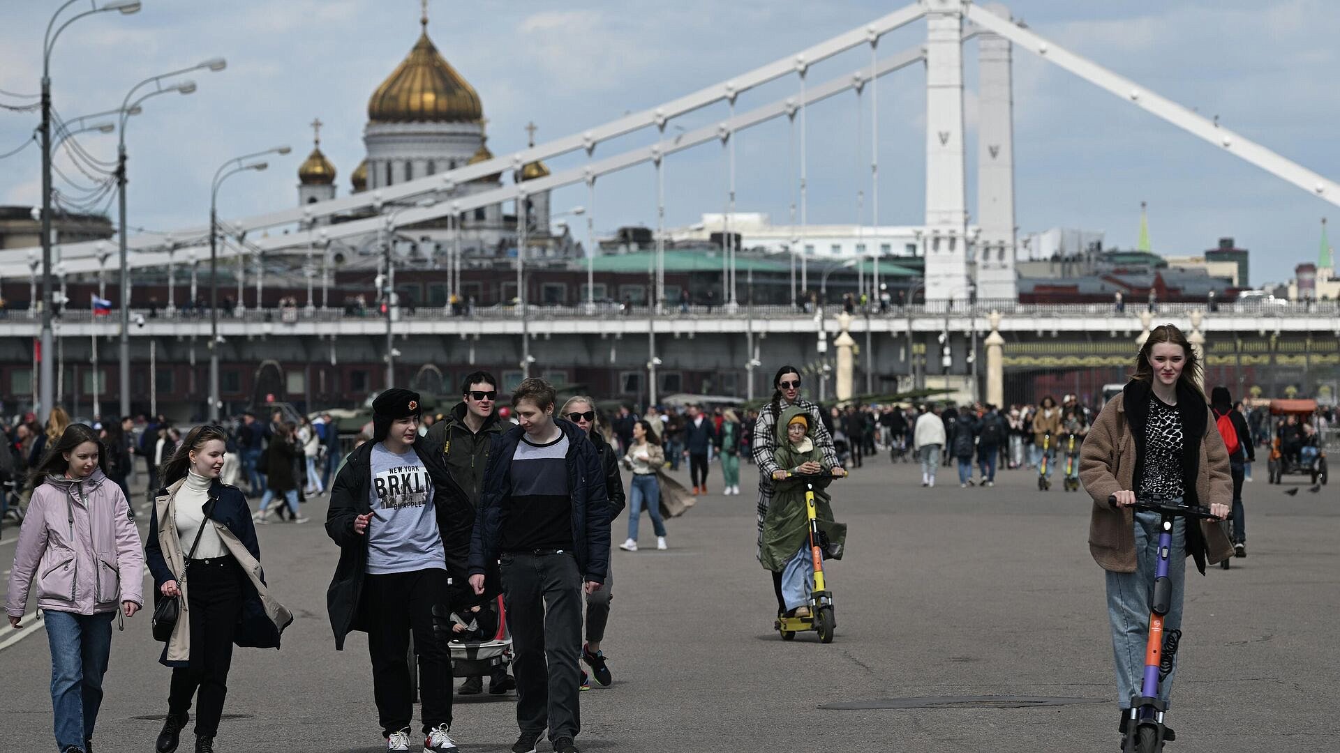 Россиянам напомнили о возможности взять отпуск на два дня в мае