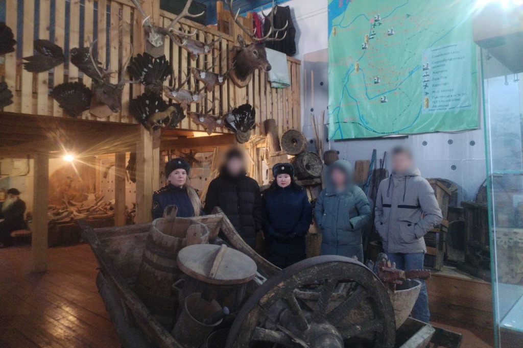 В Тарбагатае несовершеннолетние, состоящие на учете в уголовно-исполнительной инспекции, посетили музей старообрядцев