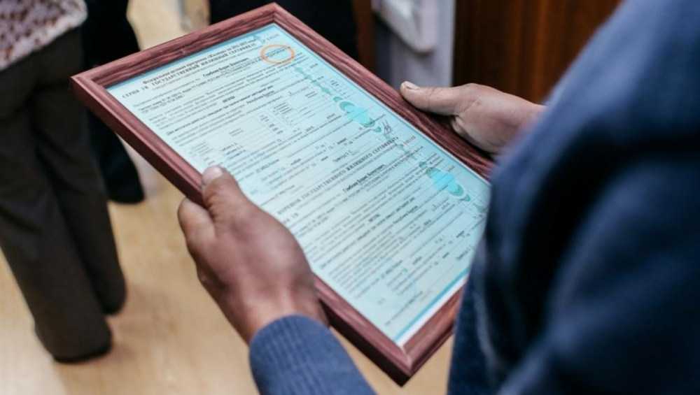 В Севске суд заставил чиновников выдать сироте жилищный сертификат на 2,4 млн рублей