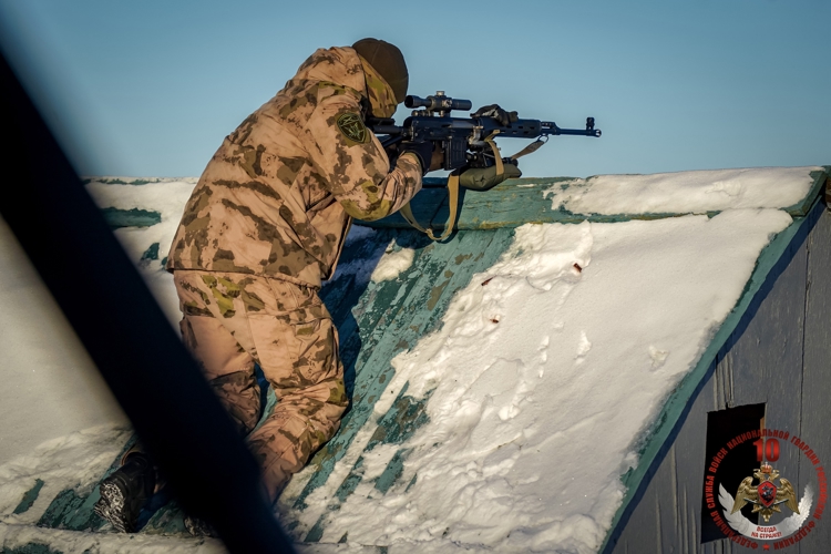 Снайперы спецподразделений Росгвардии в Архангельской области провели боевые стрельбы