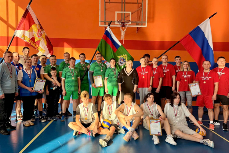 Представители Росгвардии участвуют в патриотических мероприятиях для зауральской молодежи