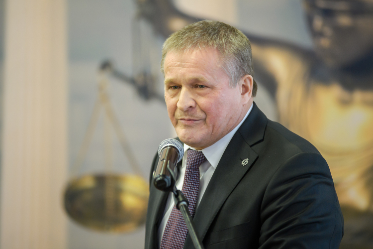 Зявдат Салихов подал документы для участия в процедуре предварительного голосования партии «Единая Россия». В последующем он намерен выдвигаться на выборы в Государственную Думу