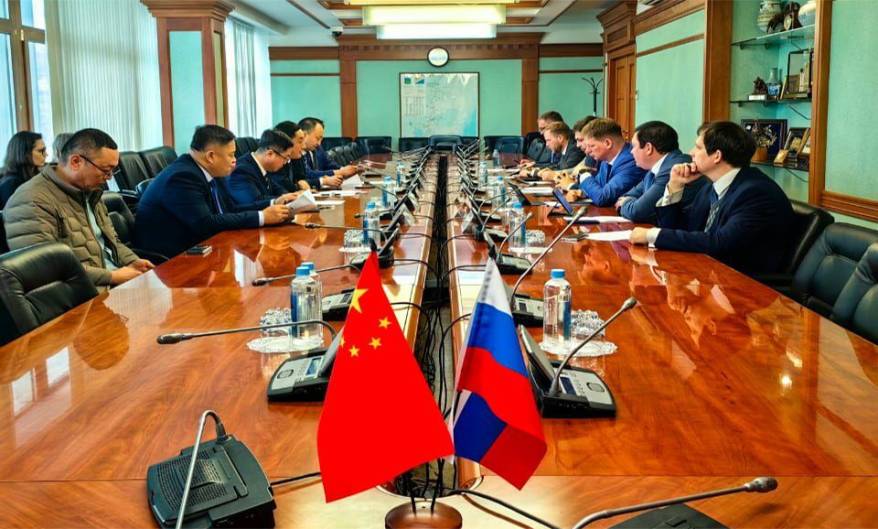 В администрации Приморья прошли переговоры с делегацией Народного правительства г. Суйфэньхэ